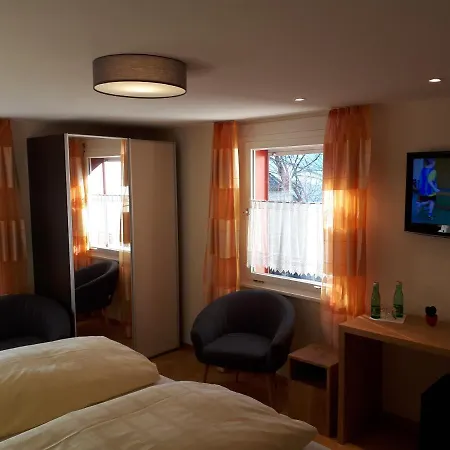 Inn Gasthof Loewen Roens Rons