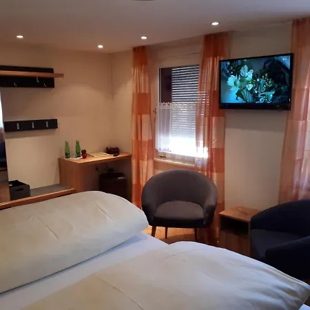 Inn Gasthof Loewen Roens *