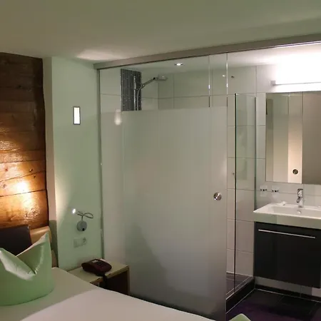 Gasthof Loewen Roens * Rons