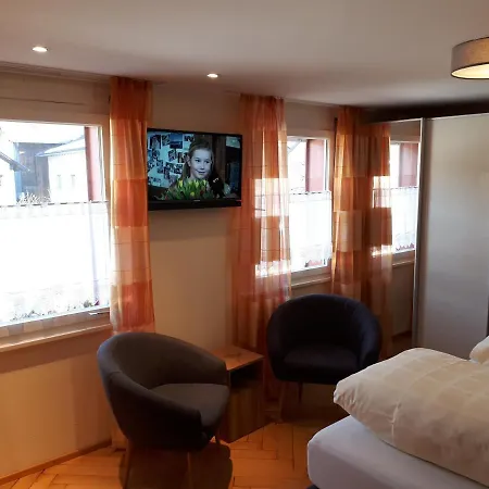 Gasthof Loewen Roens * Rons