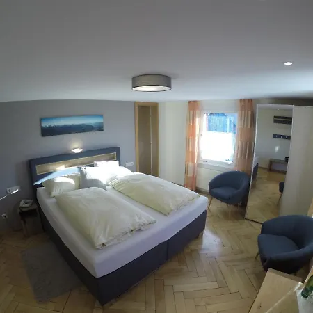 Gasthof Loewen Roens *