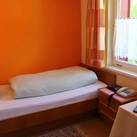 Gasthof Loewen Roens