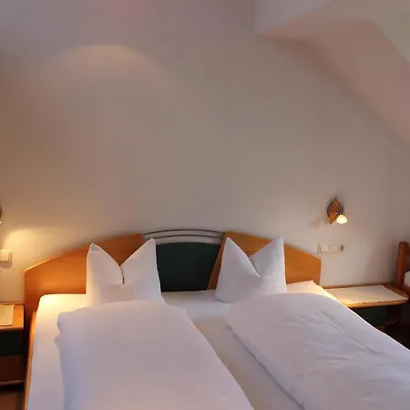 Inn Gasthof Loewen Roens *